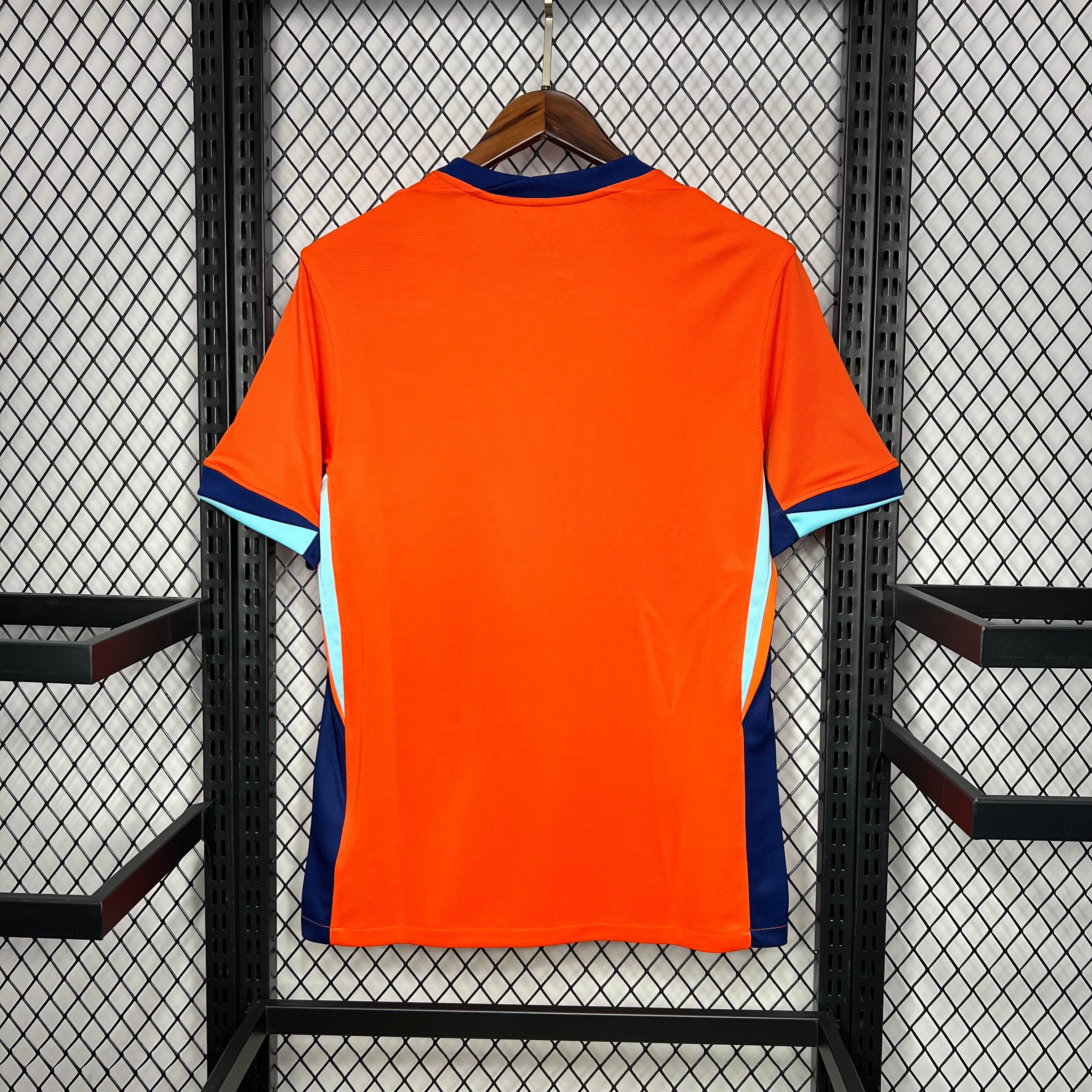 Nederland 2024/2026 | Thuis Tenue