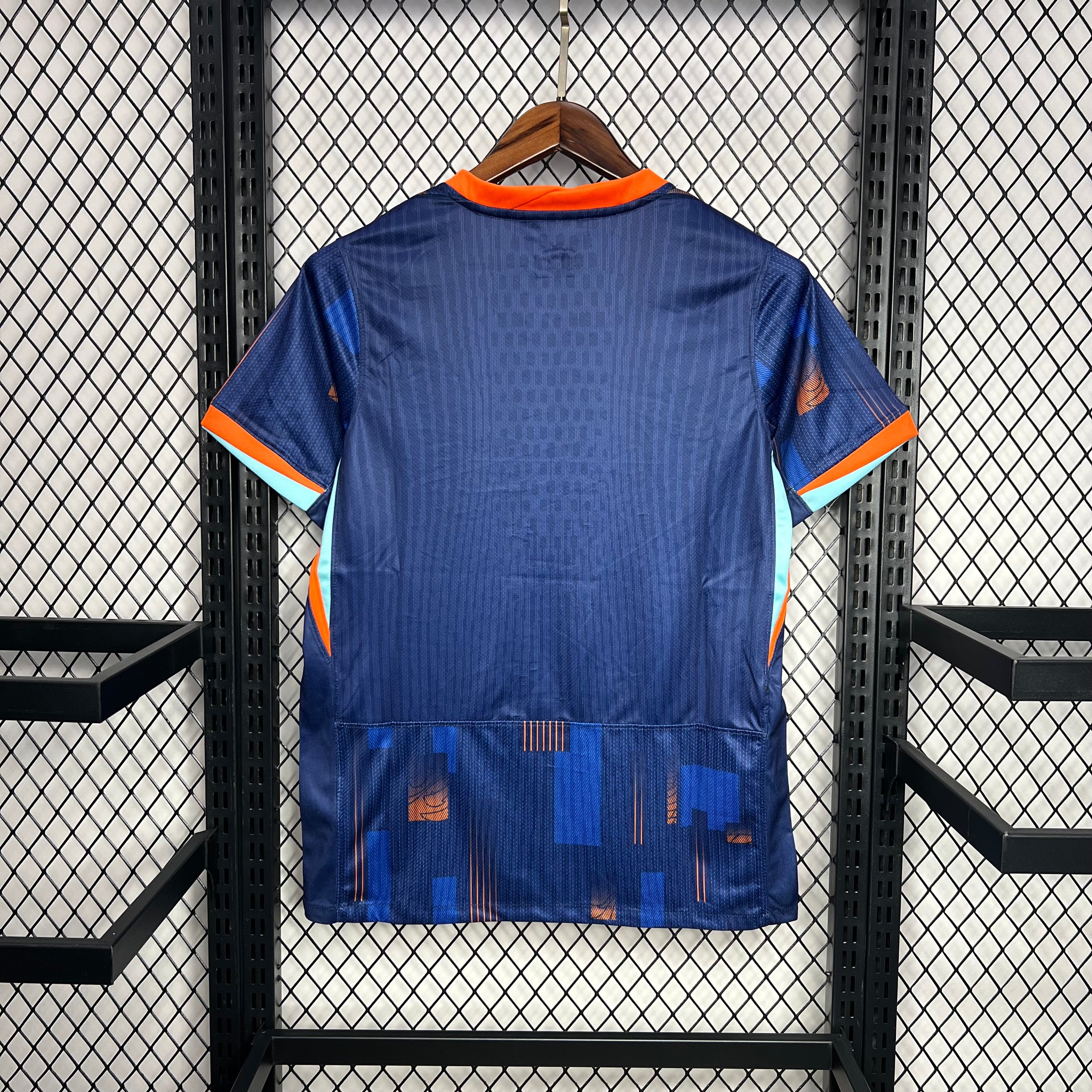 Nederland 2024/2026 | Uit Tenue